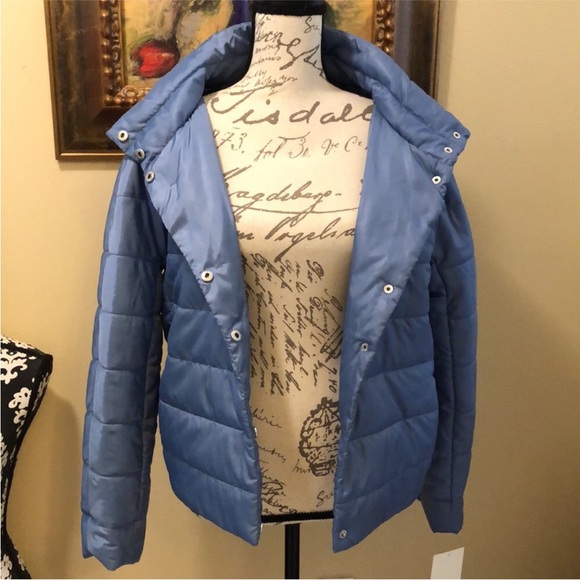 💙 Laurier & Co, Silky comfy lightweight puffer jacket snaps close 🇨🇦 - Picture 2 of 15